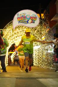 BIB: 50276
                            <button type="button" onclick="openModal(21831906)" class="btn btn-primary btn-sm float-right btn-popup" data-toggle="modal" data-target=".modal-high-quality">
                        <i class="fas fa-shopping-cart"></i> Add to Cart
                    </button>
                                            <button type="button" onclick="isThisMe(21831906, true)" class="btn btn-success btn-sm float-right btn-popup btn-isme hidden" data-toggle="tooltip" data-placement="bottom" title="นี่คือรูปของคุณใช่ไหม คลิกที่นี่เพื่อเอาเข้าอัลบั้ม">
                        <i class="fas fa-plus"></i> Add to album
                    </button>
                    <button type="button" onclick="isThisMe(21831906, false)" class="btn btn-warning btn-sm float-right btn-popup btn-isnotme hidden">
                        <i class="fas fa-ban"></i> Remove from album
                    </button>